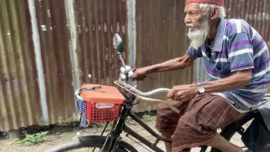 The bicycle wheel has not stopped even after 92 years