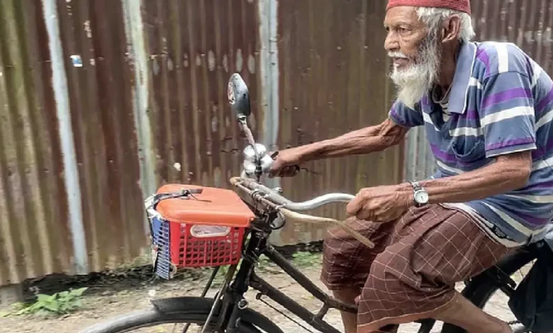 The bicycle wheel has not stopped even after 92 years
