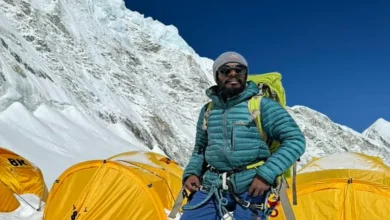 shakil-climbs-mount-everest-on-foot
